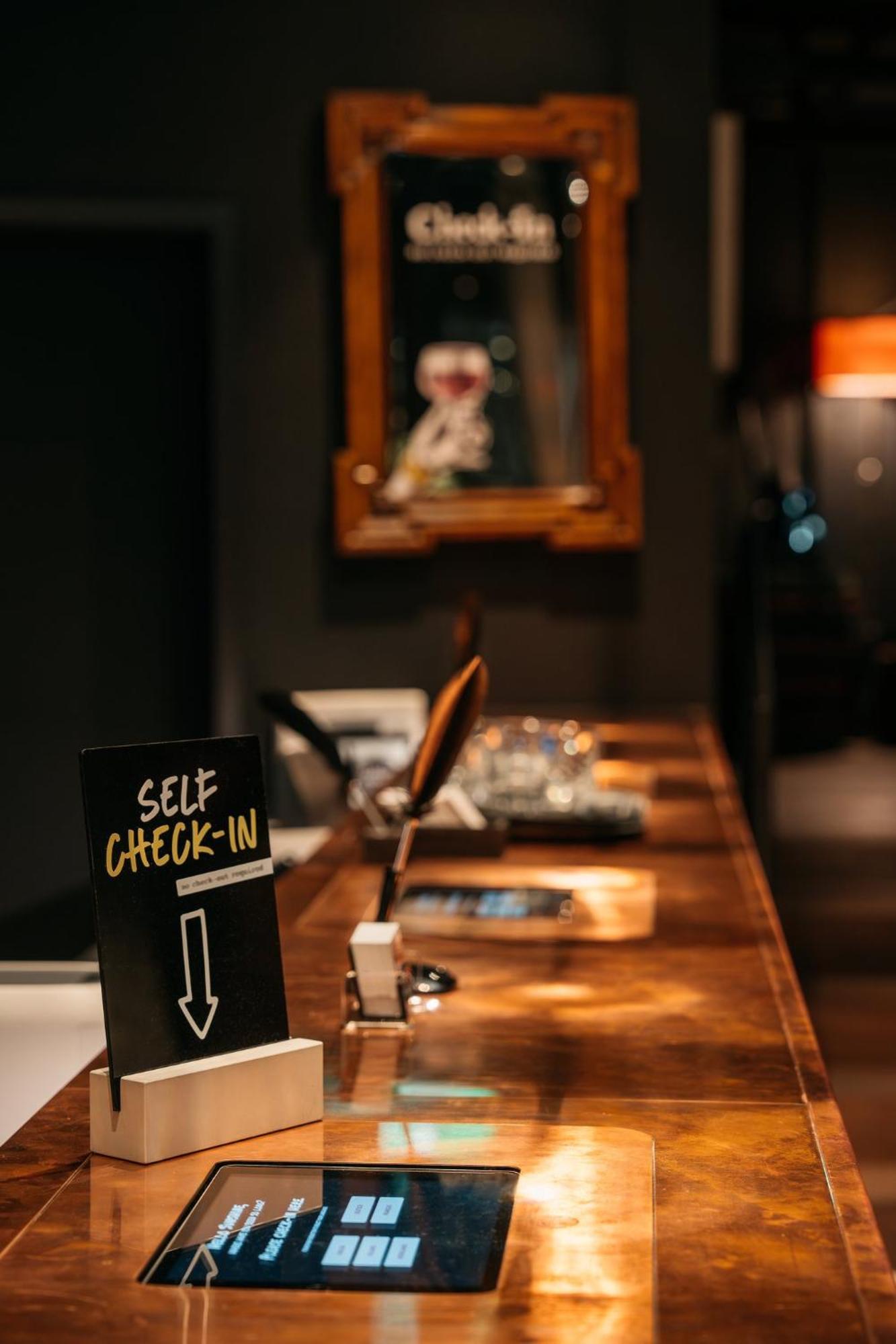 Ruby Hanna Hotel Stuttgart Bagian luar foto